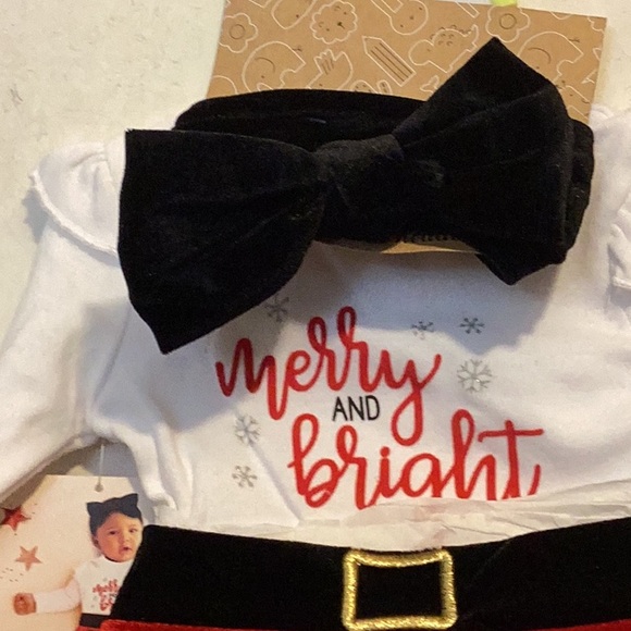 NWT Baby Essentials 3pc Girls Red & White Christmas Trumpet Leg Suit Size 3M - Picture 6 of 6